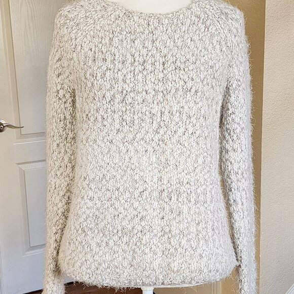 BUFFALO DAVID BITTON Women's Sweater Fuzzy Soft White Gray Pullover Size M - Picture 3 of 7